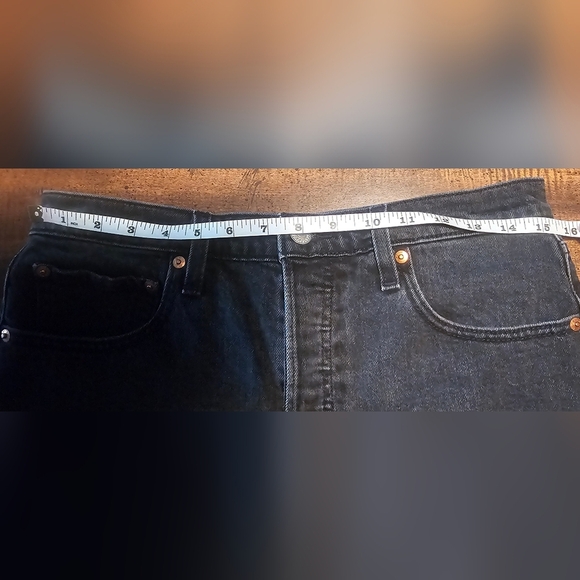 Levis Premium Women's Denim Big E Black Button Fly Ribcage Shorts Size 31 - Picture 13 of 15